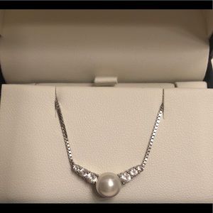 Kay Jewelers Pearl Necklace with Sapphires